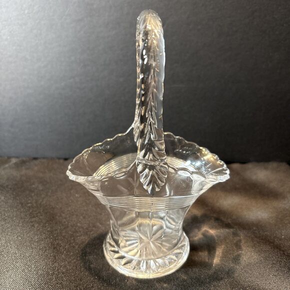 Antique Duncan & Miller Cut Glass Bridal Basket with Detailed  Etched Flowers - Picture 7 of 15